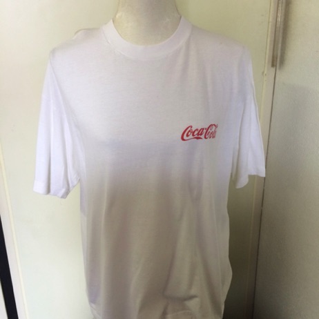 8446-1 € 5,00 coca cola T-shirt maat XL